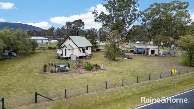Photo - 11 Oak Street, Tannymorel QLD 4372 - Image 1