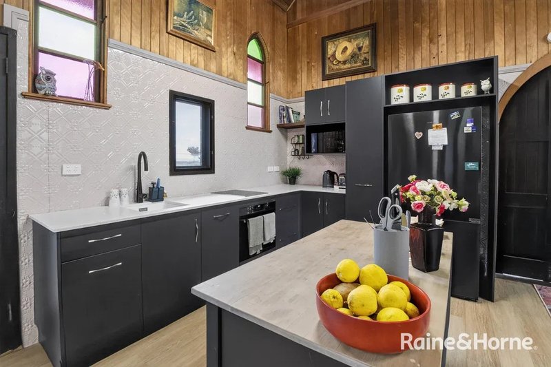 Photo - 11 Oak Street, Tannymorel QLD 4372 - Image 7