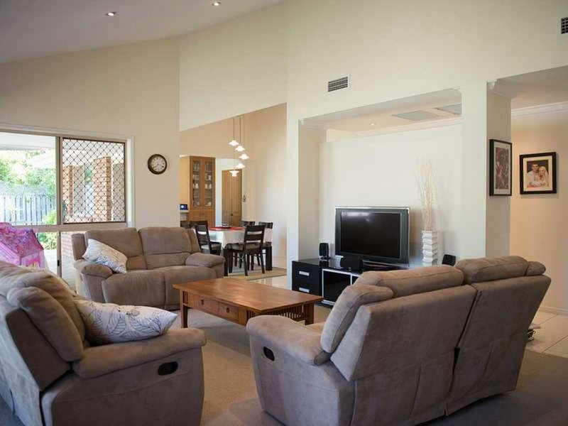 Photo - 11 Oakleigh Circuit, Robina QLD 4226 - Image 3