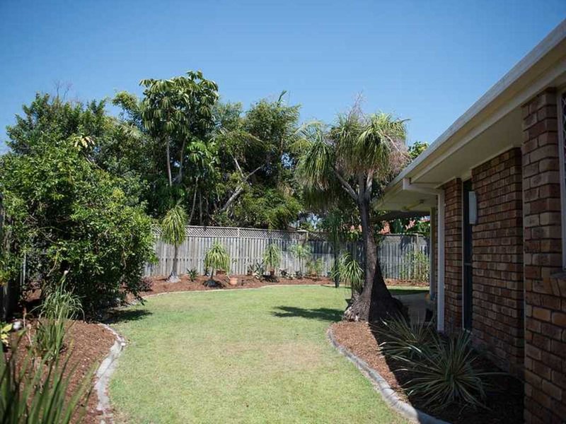 Photo - 11 Oakleigh Circuit, Robina QLD 4226 - Image 13