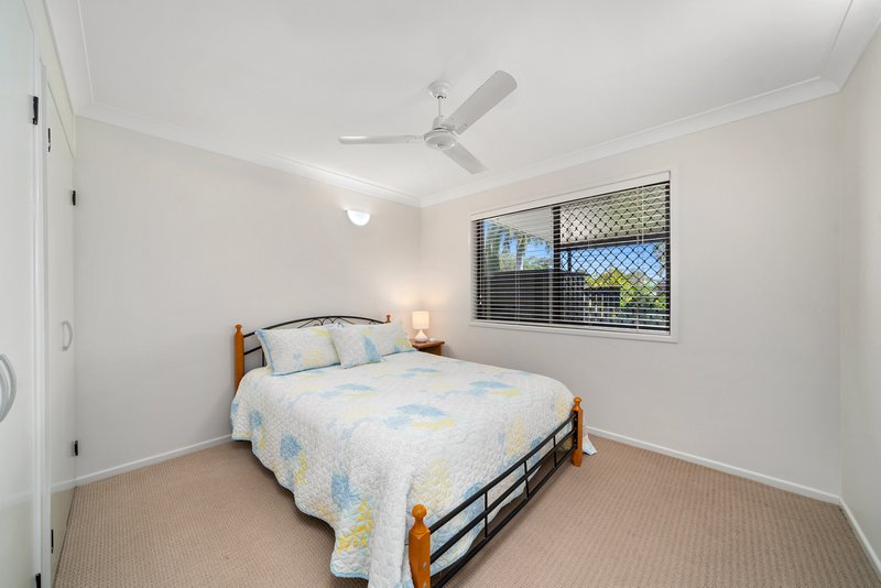 Photo - 11 Oakview Court, Kallangur QLD 4503 - Image 8