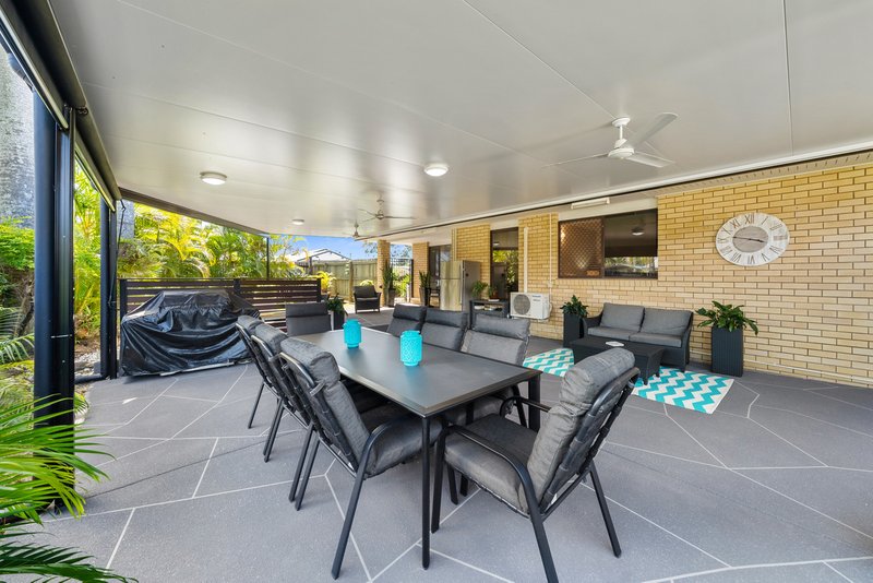 Photo - 11 Oakview Court, Kallangur QLD 4503 - Image 16