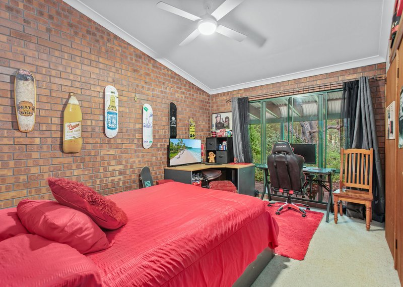 Photo - 11 Oakview Drive, Hallidays Point NSW 2430 - Image 10