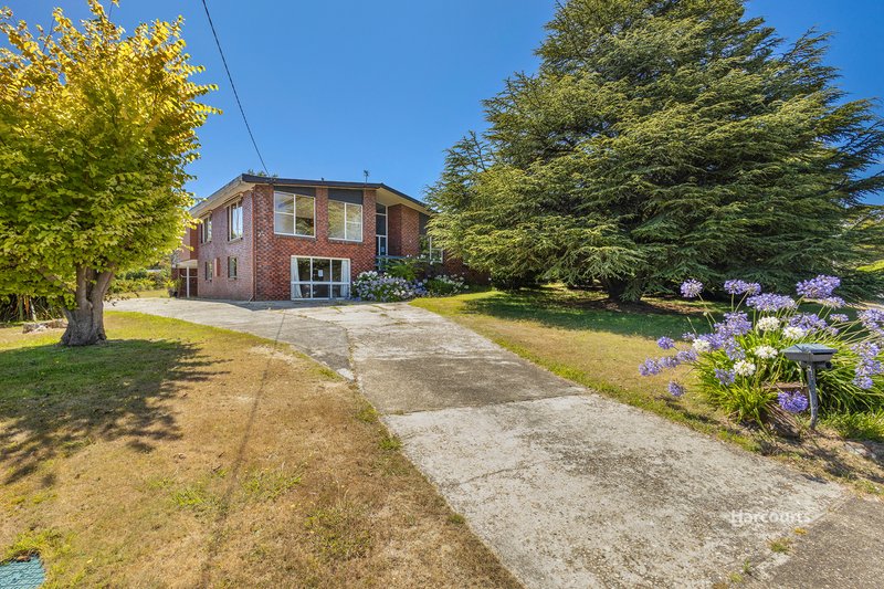 Photo - 11 Oakwood Drive, Ambleside TAS 7310 - Image 2