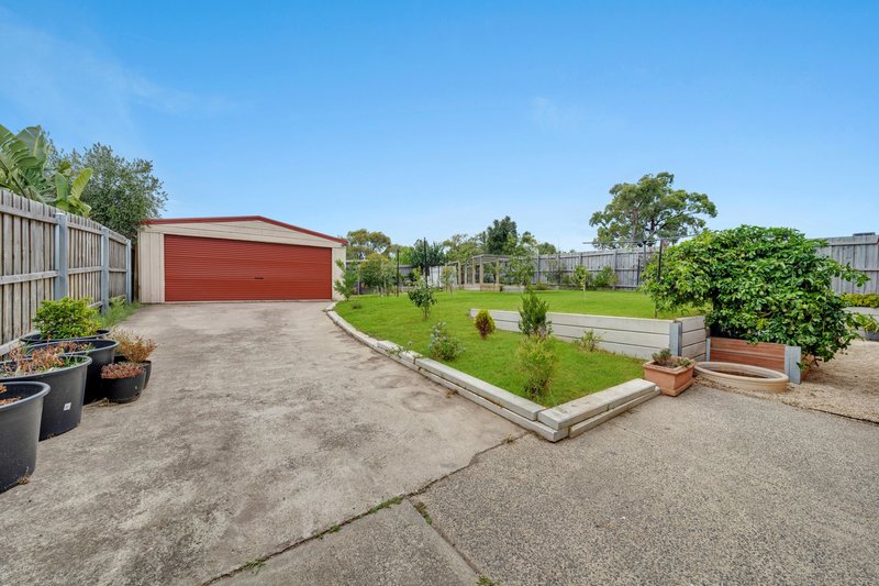 Photo - 11 Oakwood Drive, Carrum Downs VIC 3201 - Image 18