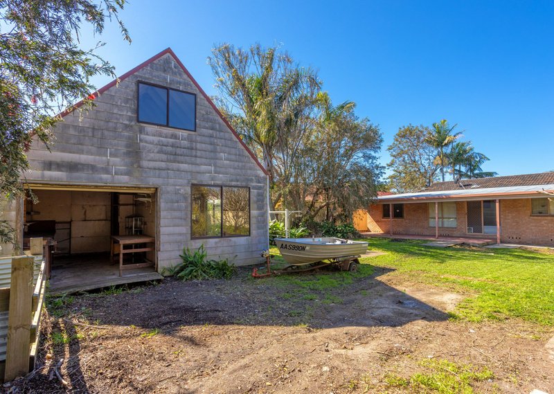 Photo - 11 Oceanic Place, Old Bar NSW 2430 - Image 15