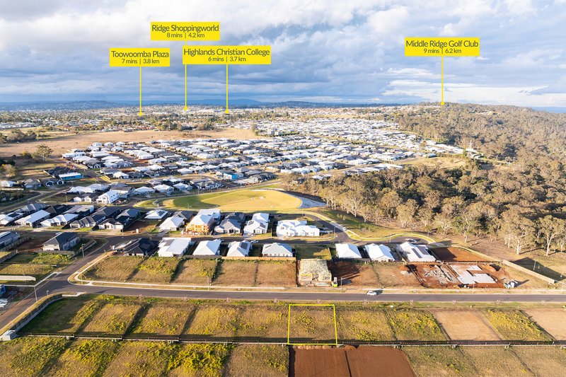Photo - 11 Ogilvie Crescent, Kearneys Spring QLD 4350 - Image 3