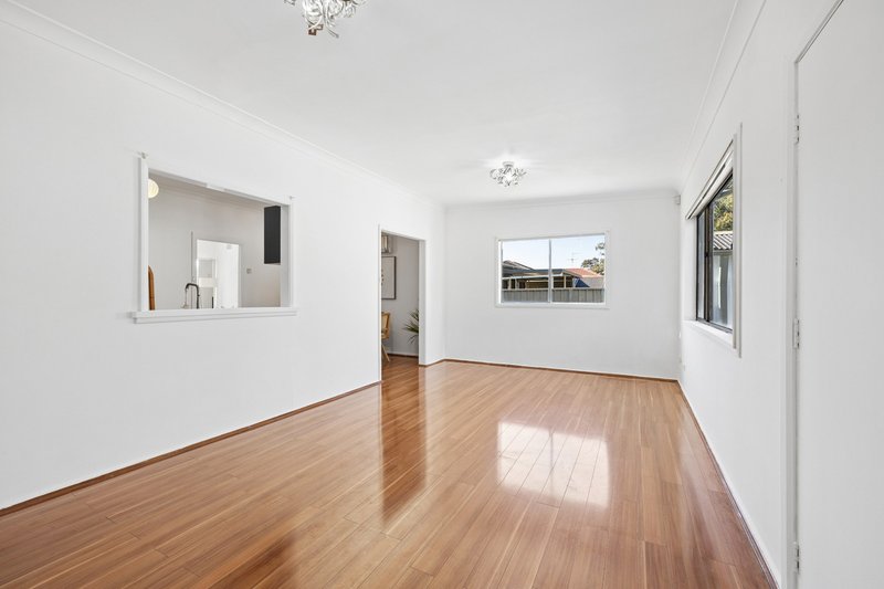 Photo - 11 Oklahoma Avenue, Toongabbie NSW 2146 - Image 12