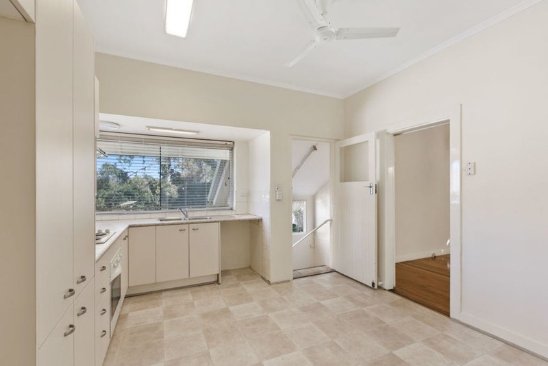 Photo - 11 Olivia Avenue, Salisbury QLD 4107 - Image 3