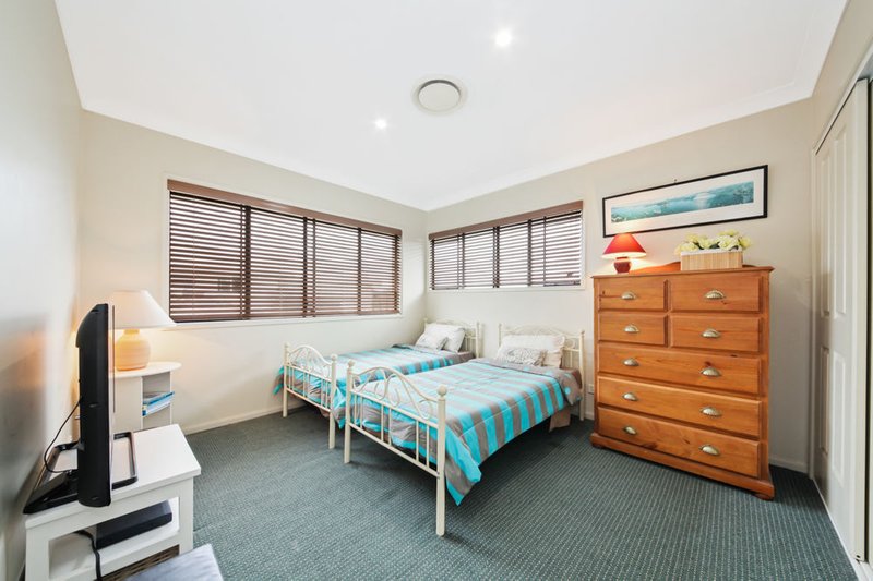 Photo - 11 Oltrarno Place, Bridgeman Downs QLD 4035 - Image 19