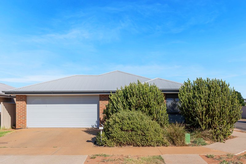 11 Olympic Way, Munno Para West SA 5115