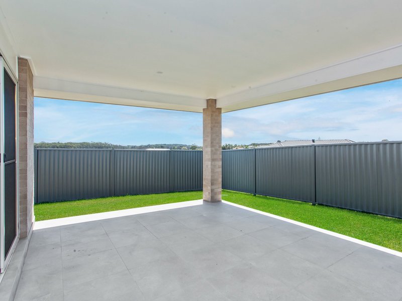 Photo - 11 Ondaroo Crescent, Old Bar NSW 2430 - Image 12