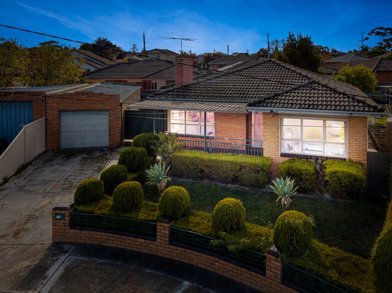 Photo - 11 Onslow Court, Noble Park VIC 3174 - Image 2