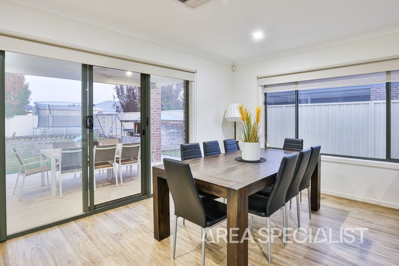 Photo - 11 Ontario Park Drive, Mildura VIC 3500 - Image 9