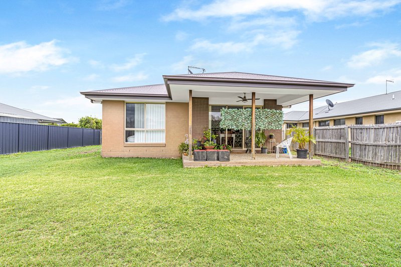 Photo - 11 Onyx Street, Emerald QLD 4720 - Image 14