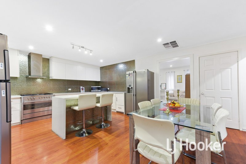 Photo - 11 Ora Street, Hampton Park VIC 3976 - Image 2