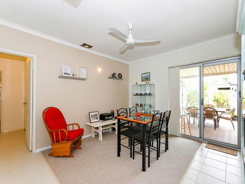 Photo - 11 Orberry Place, Thornlie WA 6108 - Image 8