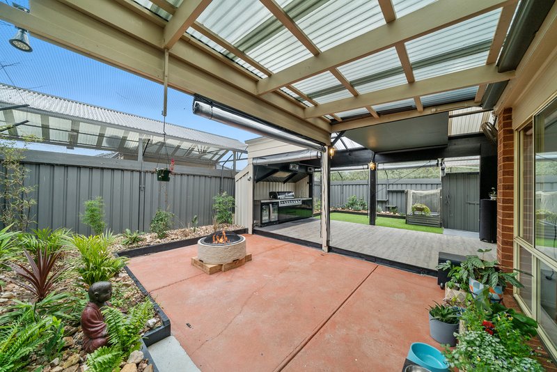 Photo - 11 Ordsall Close, Caroline Springs VIC 3023 - Image 18