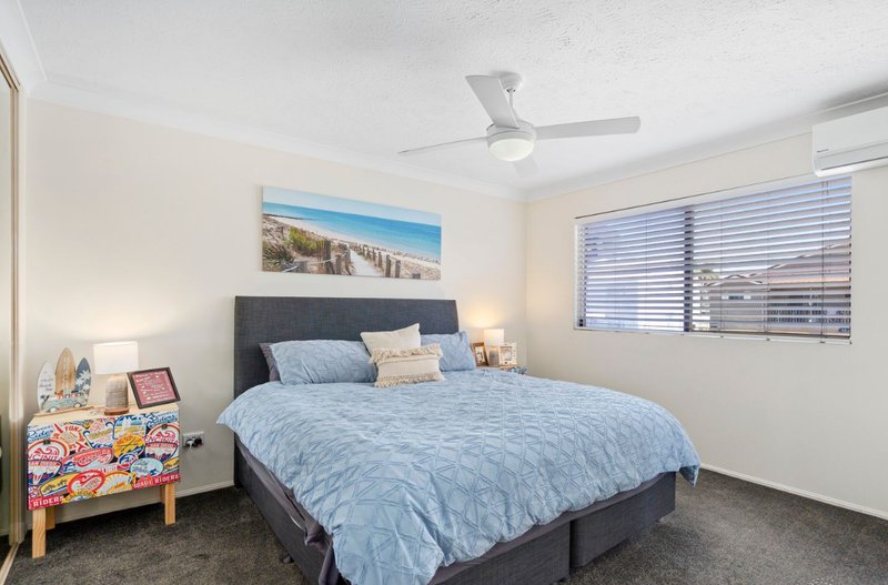 Photo - 1/1 Orvieto Avenue, Mermaid Waters QLD 4218 - Image 4