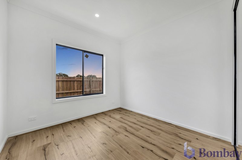 Photo - 11 Ovata Grove, Donnybrook VIC 3064 - Image 9