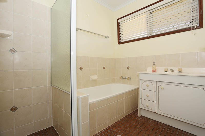 Photo - 11 Overton Court, Crestmead QLD 4132 - Image 6