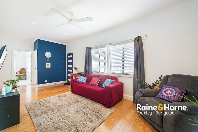 Photo - 11 Oxley Road, Killarney Vale NSW 2261 - Image 4