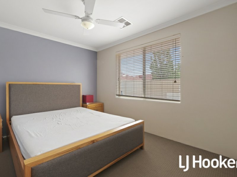 Photo - 11 Packenham Promenade, Canning Vale WA 6155 - Image 18