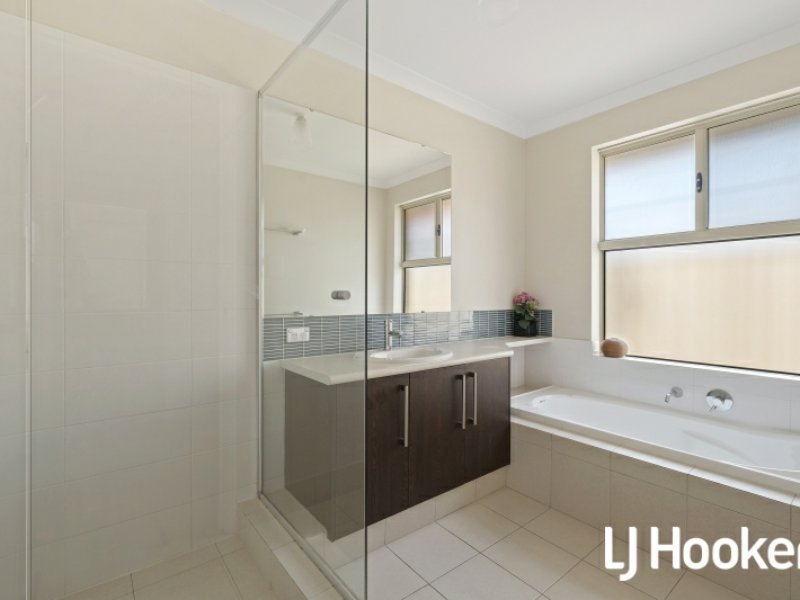 Photo - 11 Packenham Promenade, Canning Vale WA 6155 - Image 22