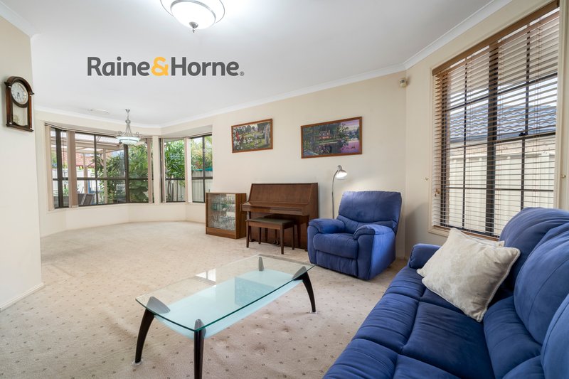 Photo - 11 Padua Close, Prestons NSW 2170 - Image 4