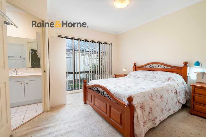 Photo - 11 Padua Close, Prestons NSW 2170 - Image 12