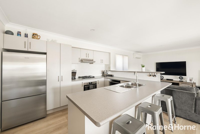 Photo - 1/1 Palm Lilly Close, Worrigee NSW 2540 - Image 3