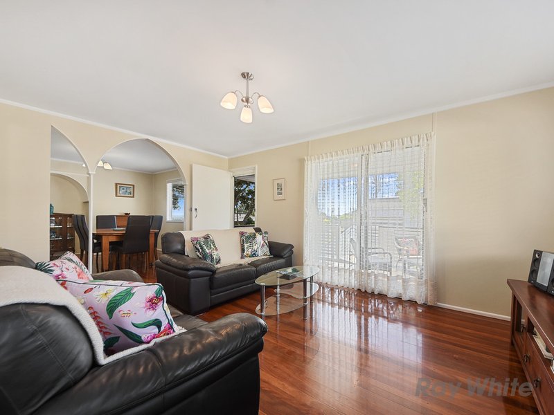 Photo - 11 Pangarinda Street, Bracken Ridge QLD 4017 - Image 3