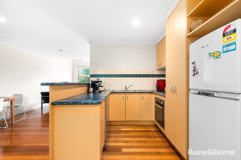 Photo - 11 Parade Square, Maribyrnong VIC 3032 - Image 4