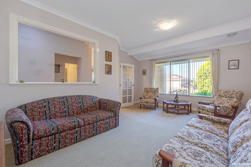 Photo - 11 Paragon Rise, Currambine WA 6028 - Image 4