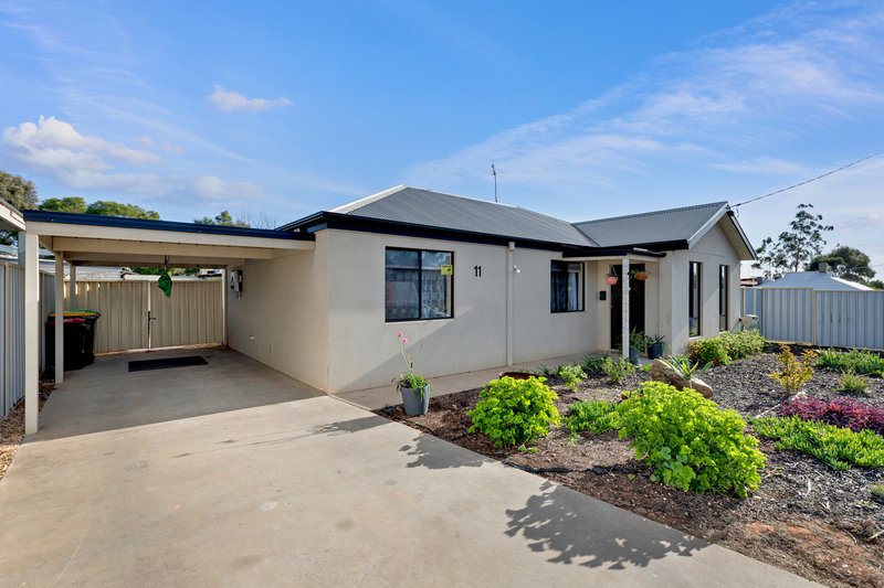 Photo - 11 Park Street, Merbein VIC 3505 - Image 2