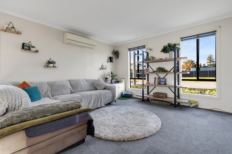 Photo - 11 Park Street, Merbein VIC 3505 - Image 3