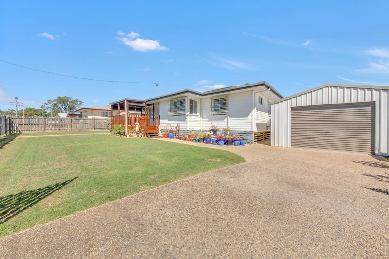 11 Park Street, West Gladstone QLD 4680