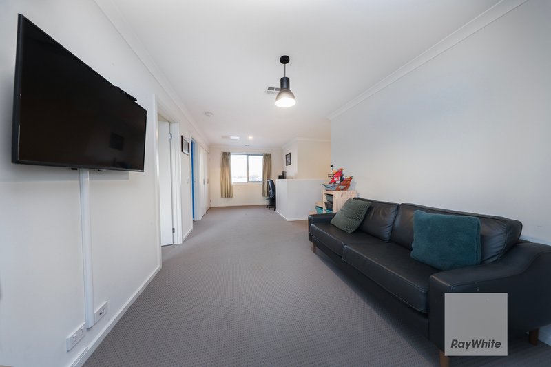 Photo - 11 Parkfield Walk, Westmeadows VIC 3049 - Image 11
