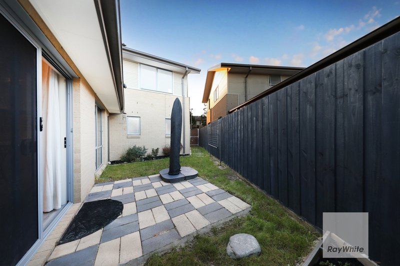 Photo - 11 Parkfield Walk, Westmeadows VIC 3049 - Image 25