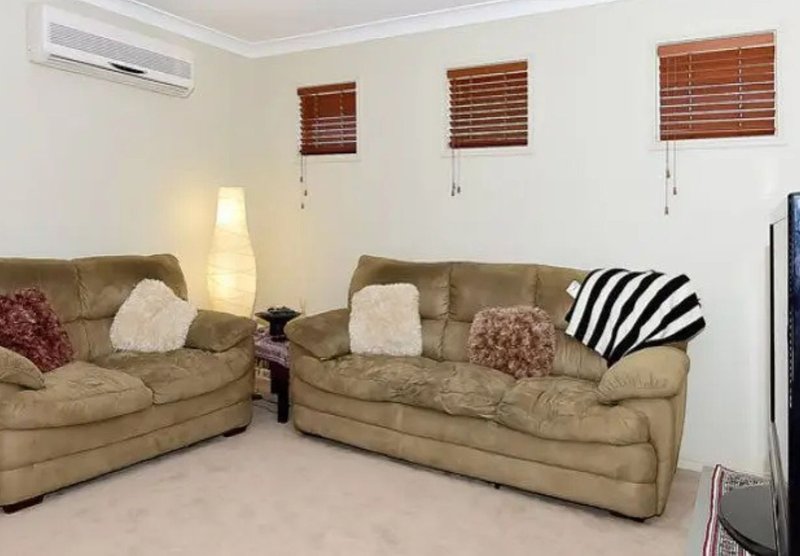 Photo - 11 Parkside Place, Forest Lake QLD 4078 - Image 3