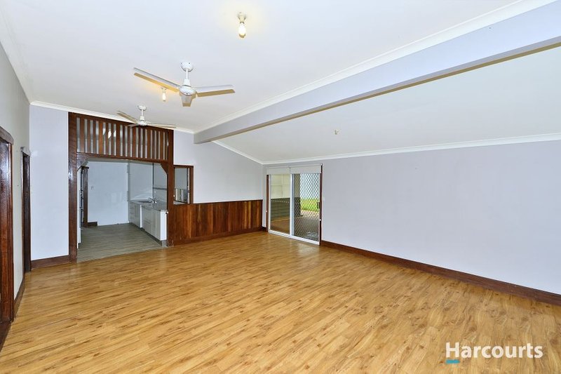 Photo - 11 Parnell Street, Waroona WA 6215 - Image 5