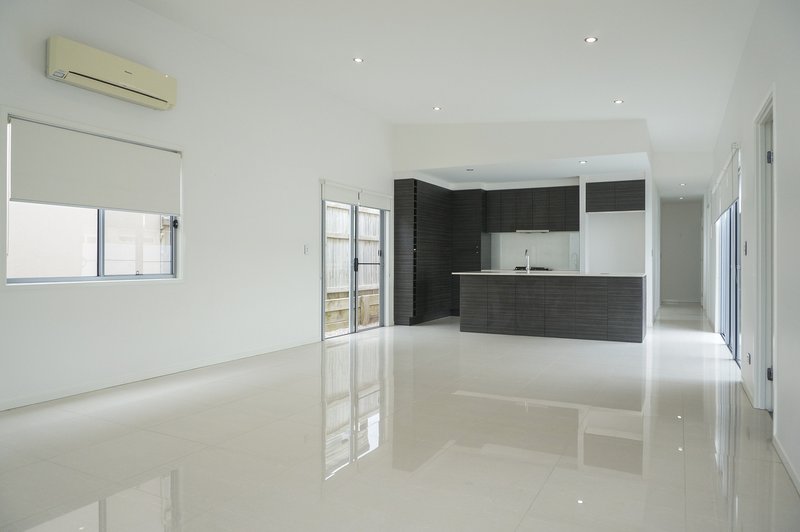 Photo - 11 Parrot Place, Mountain Creek QLD 4557 - Image 3