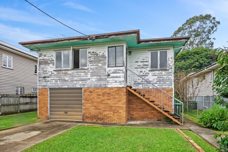 Photo - 11 Pascoe Street, Mitchelton QLD 4053 - Image 8