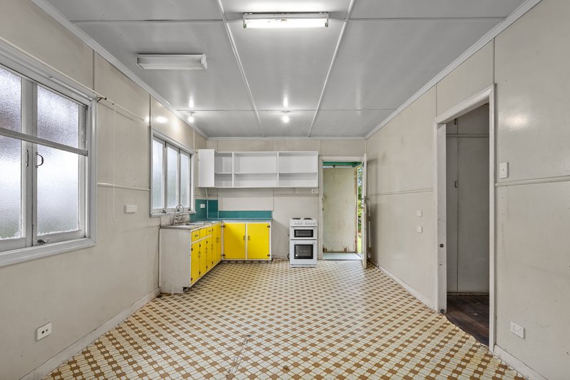 Photo - 11 Pascoe Street, Mitchelton QLD 4053 - Image 15