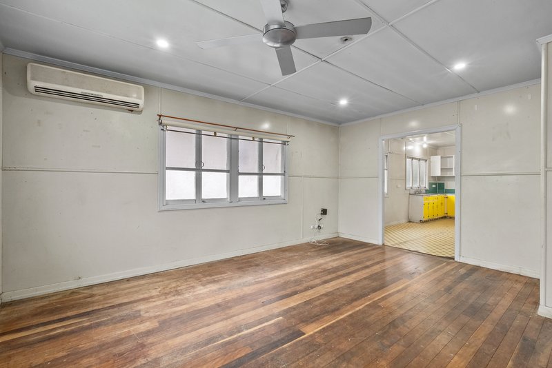 Photo - 11 Pascoe Street, Mitchelton QLD 4053 - Image 19