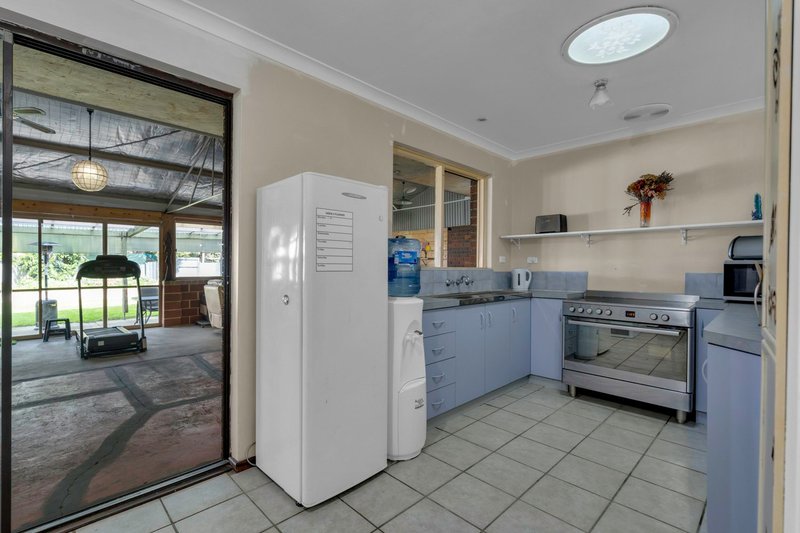 Photo - 11 Patfield Place, Kelmscott WA 6111 - Image 3