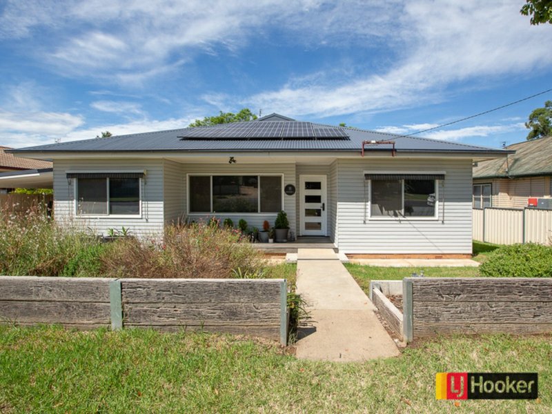 11 Patterson Street, Tamworth NSW 2340