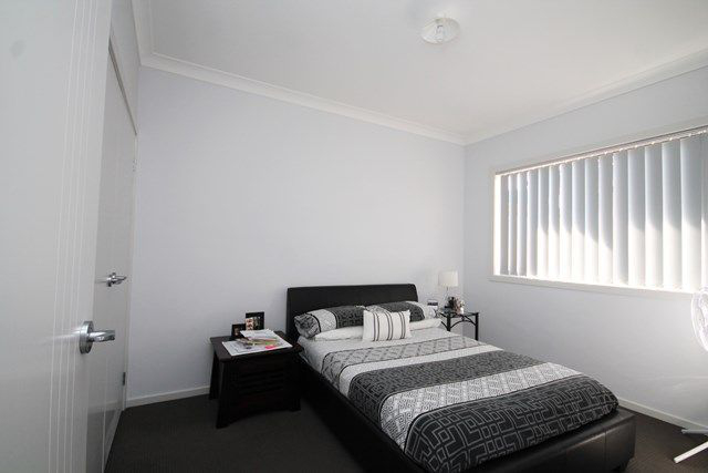 11 PAVESI PLACE, Hinchinbrook NSW 2168 - Image 5