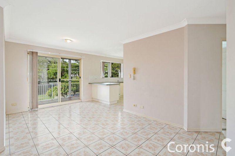 Photo - 1/1 Peach Street, Greenslopes QLD 4120 - Image 4