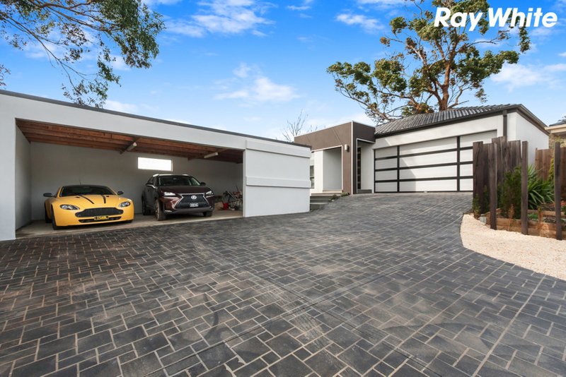 Photo - 11 Penarie Place, Pakenham VIC 3810 - Image 2